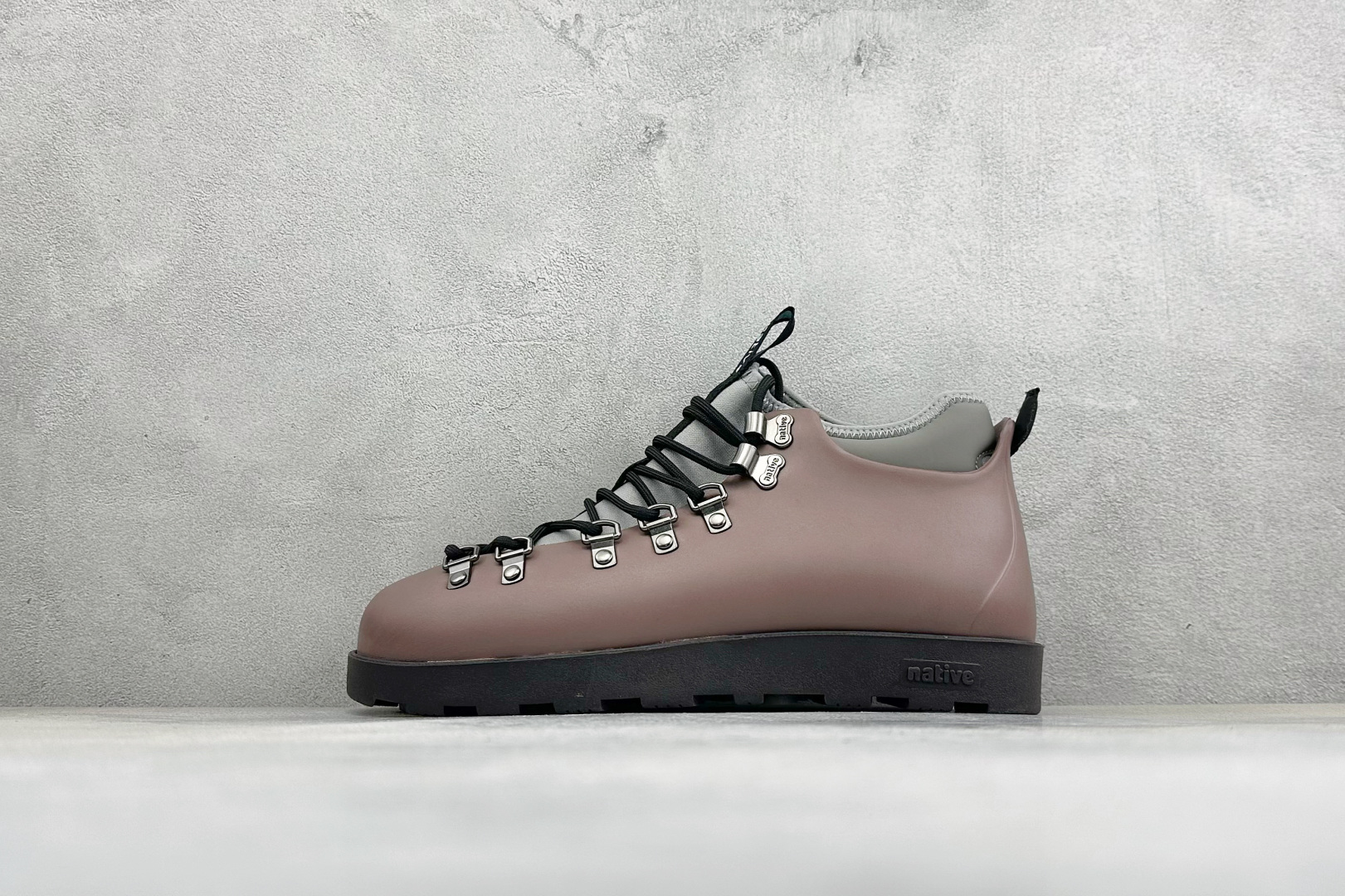 Native Shoes Fitzsimmons 3.0海藻系列 户外街头风防水面包鞋欧包靴 撞色可拆卸袜套 舒适透气 