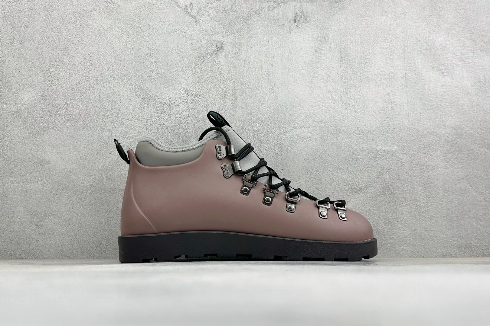 Native Shoes Fitzsimmons 3.0海藻系列 户外街头风防水面包鞋欧包靴 撞色可拆卸袜套 舒适透气 