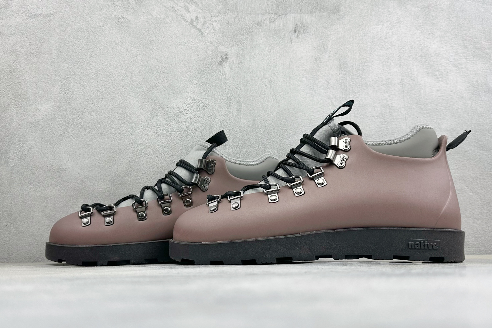 Native Shoes Fitzsimmons 3.0海藻系列 户外街头风防水面包鞋欧包靴 撞色可拆卸袜套 舒适透气 