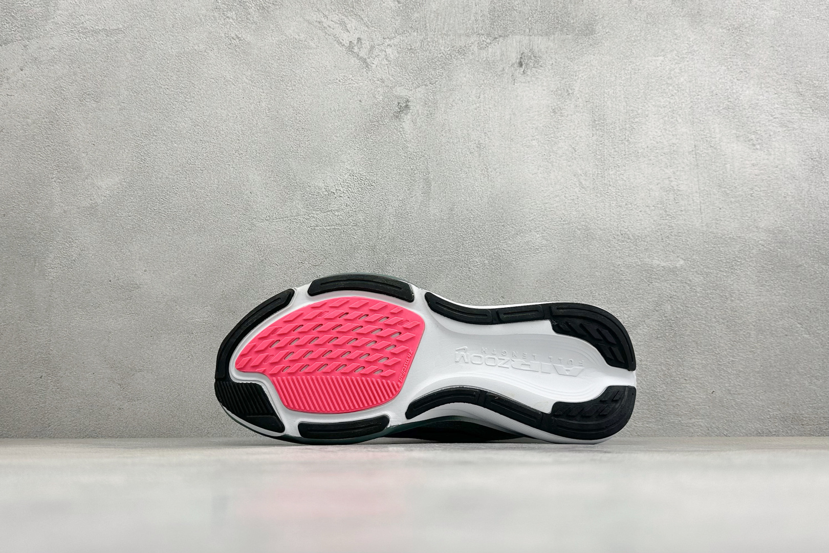 CH版NK AIR ZOOM PEGASUS 42 登月休闲运动跑鞋 兼顾迅疾外观和稳固脚感 后跟覆面和中足动态支撑巧妙