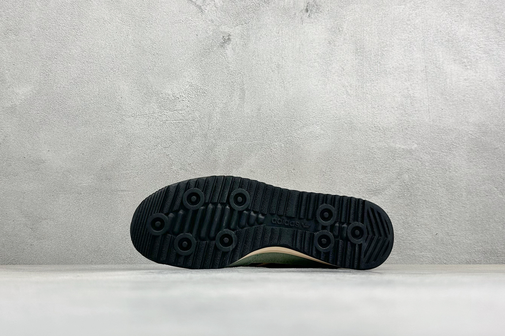 ML版AD Originals SL 72 RS 休闲防滑耐磨低帮板鞋 经典低帮设计和橡胶外底，采用舒爽尼龙鞋面，绒面革