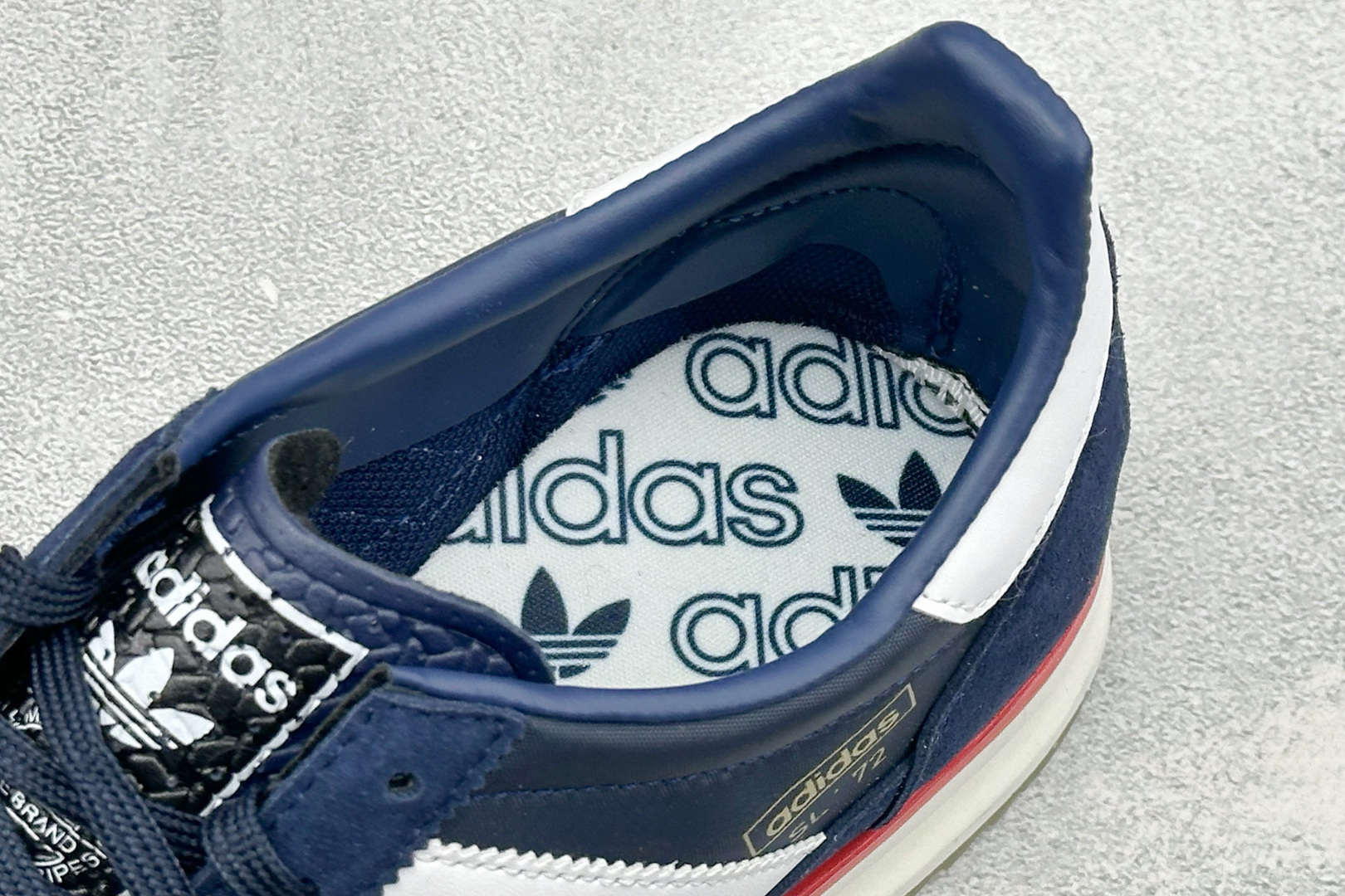 ML版AD Originals SL 72 RS 休闲防滑耐磨低帮板鞋 经典低帮设计和橡胶外底，采用舒爽尼龙鞋面，绒面革