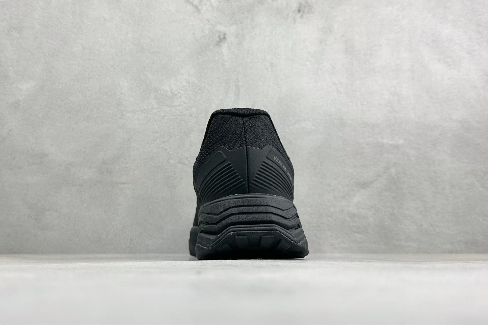 绿X版可隆KOLON SPORT CITY LUX轻量商务通勤 户外休闲鞋 鞋身采用轻量化高质感鞋面 适合商务通勤穿着 