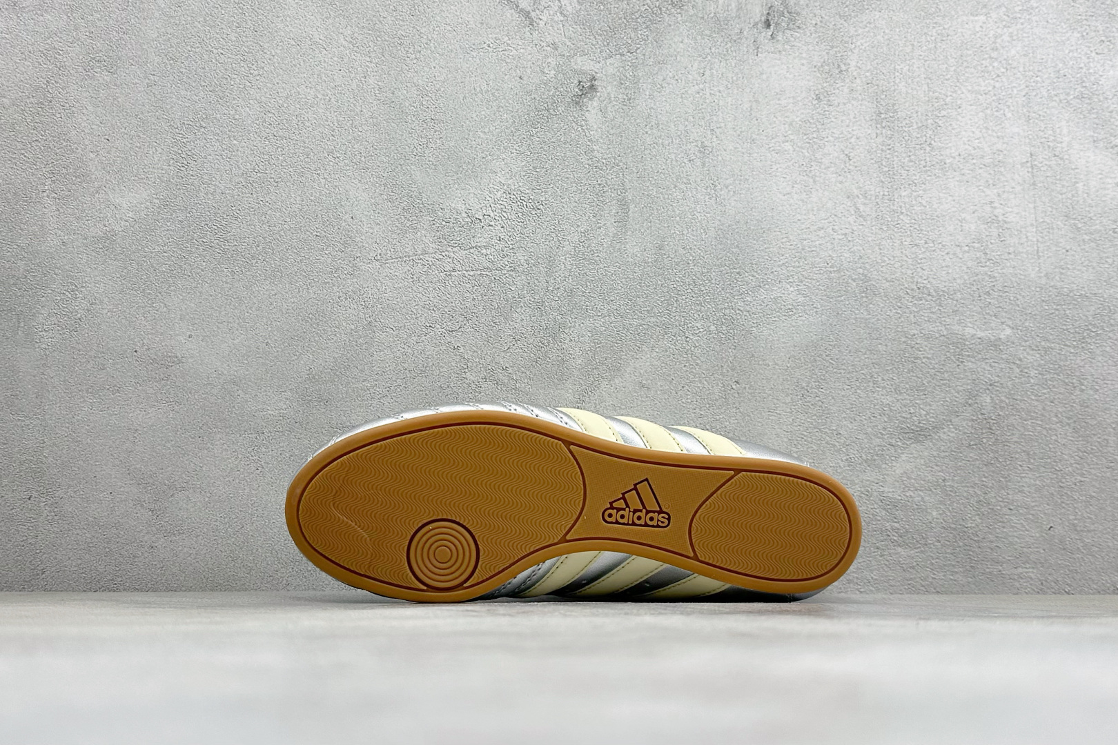 XH版Adidas originals Taekwondo Low 跆拳道系列 经典复古薄底训练慢跑鞋 TAEKWOND