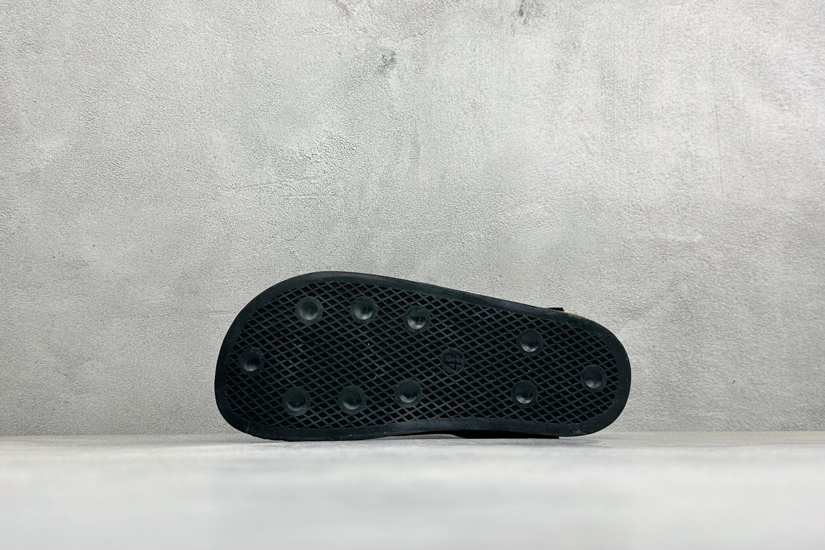 HY版Adidas originals Adimule 阿迪舒适百搭 防磨包头一脚蹬拖鞋 货号：jp-8729 尺码：3