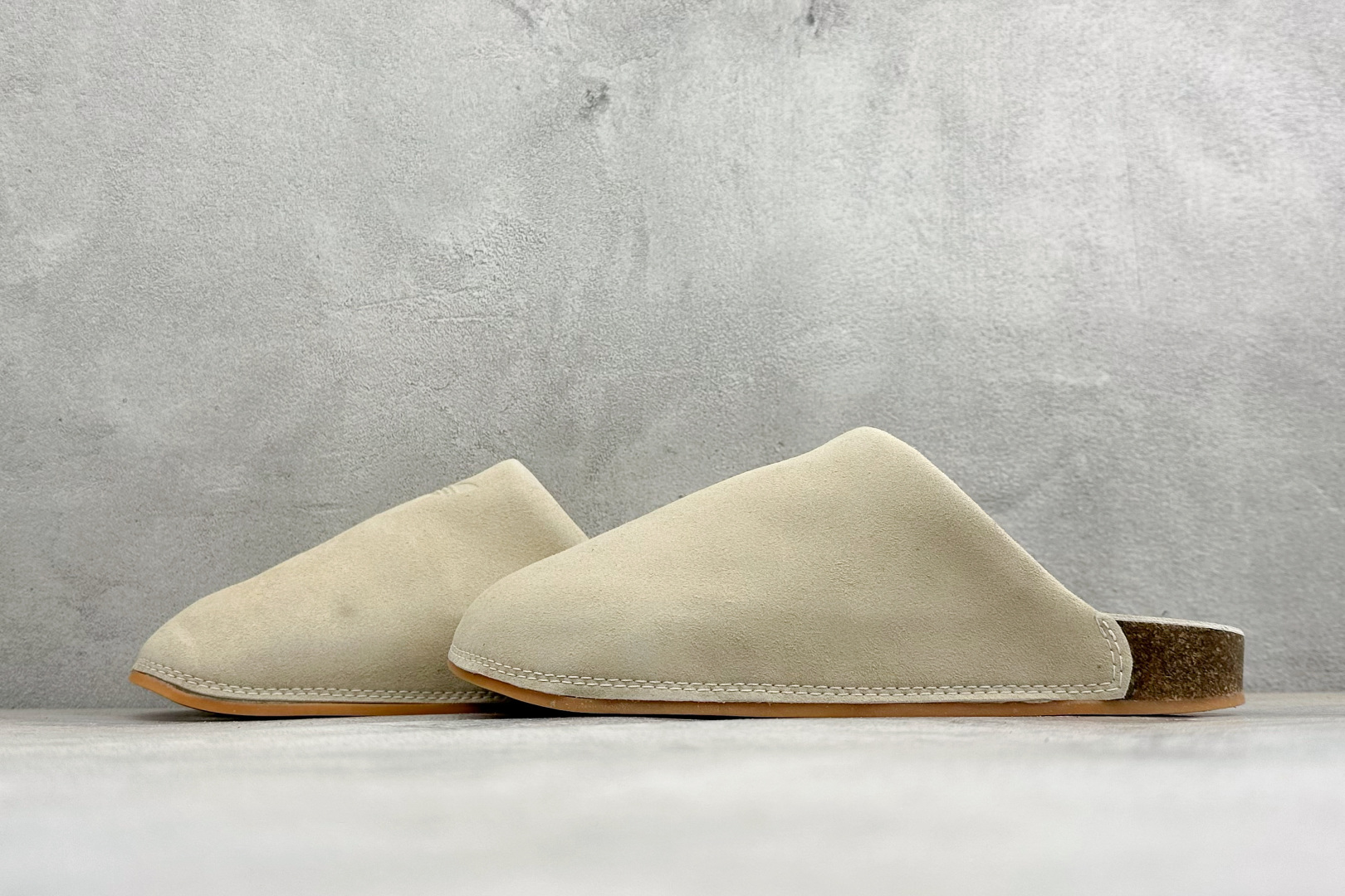 HY版Adidas originals Adimule 阿迪舒适百搭 防磨包头一脚蹬拖鞋 货号：jp-8730 尺码：3