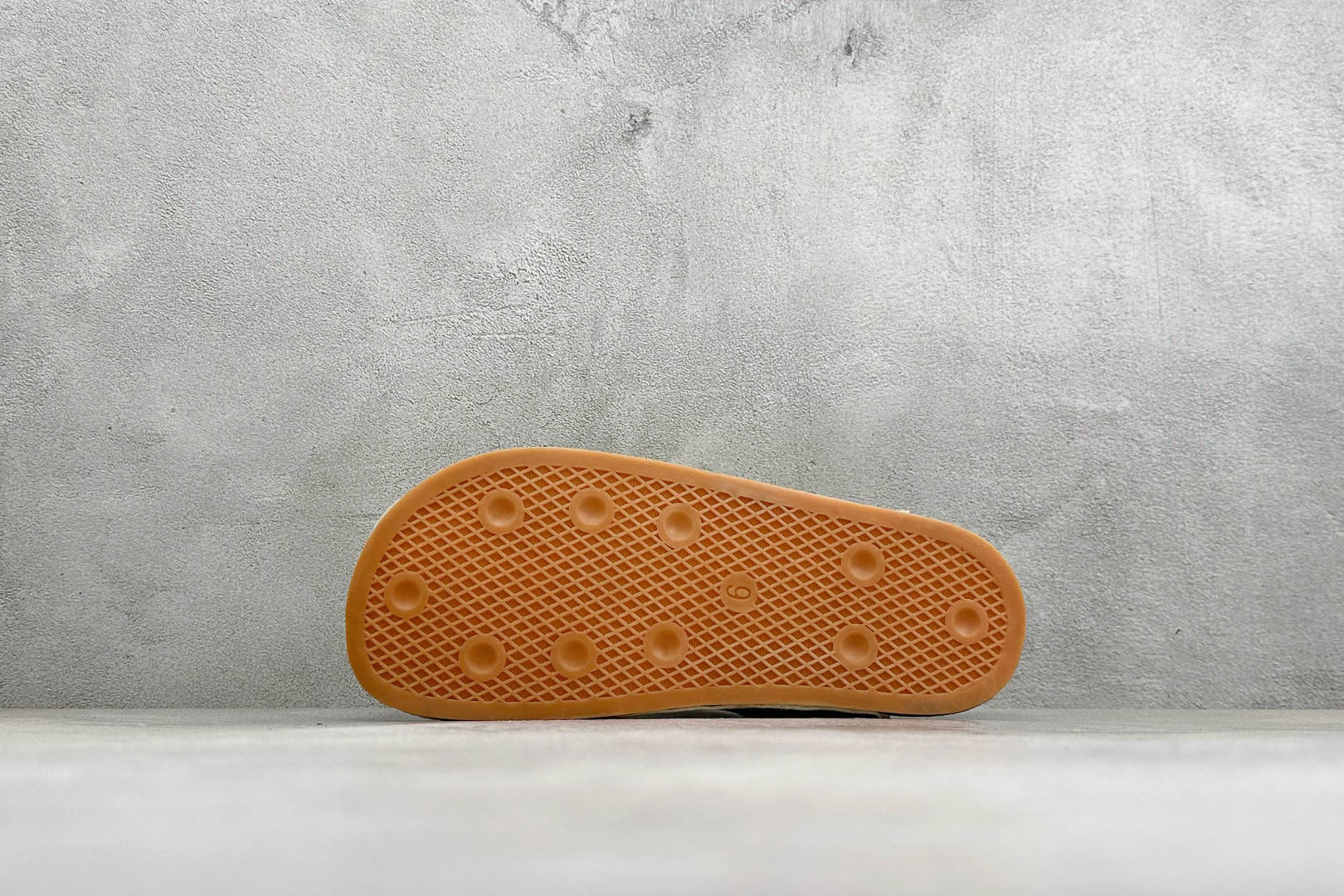 HY版Adidas originals Adimule 阿迪舒适百搭 防磨包头一脚蹬拖鞋 货号：jp-8730 尺码：3