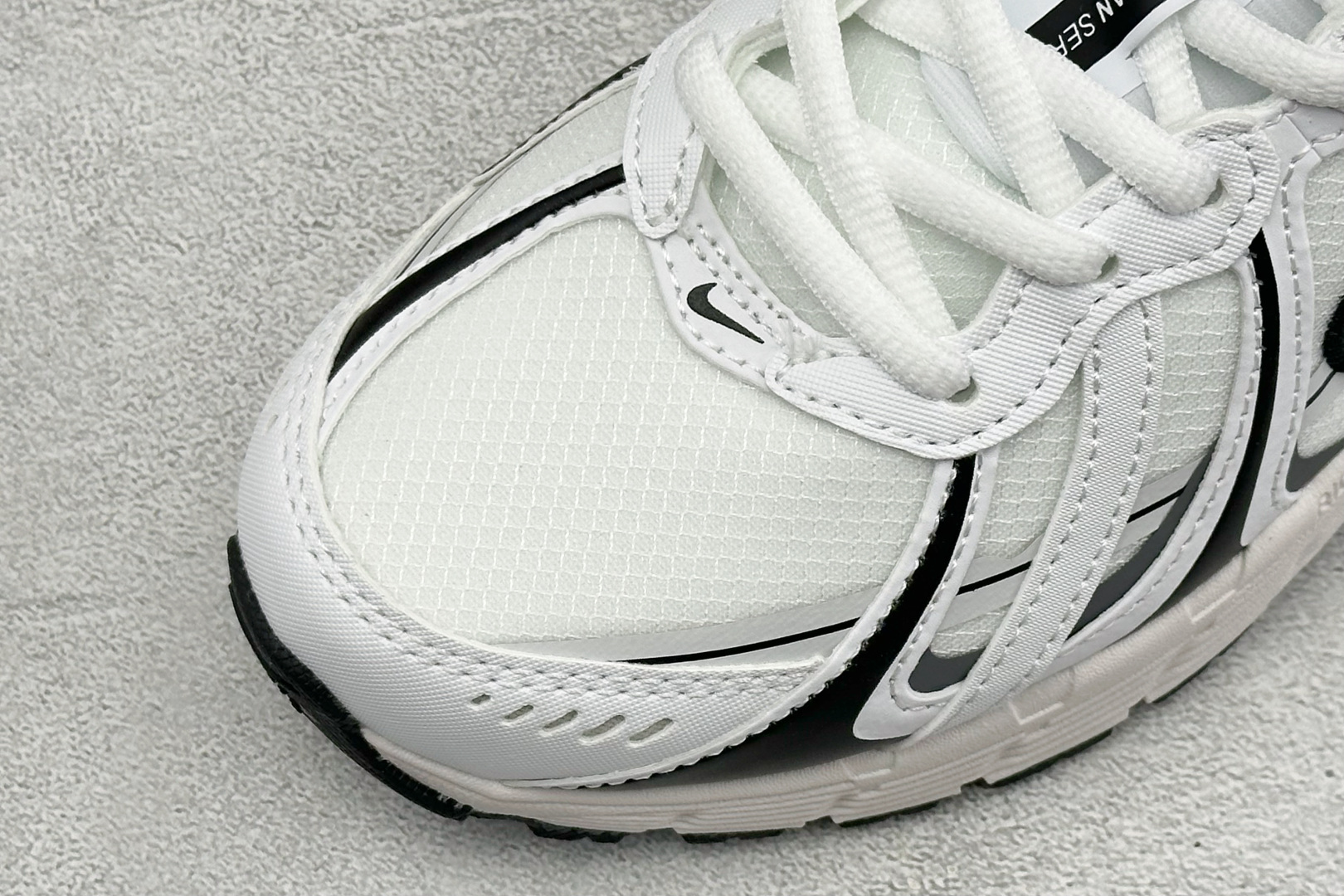 NIKE P-9000 复古休闲 耐克 低帮休闲城市通勤跑步鞋 货号: JA6971-101 尺码: 36-45没半码 
