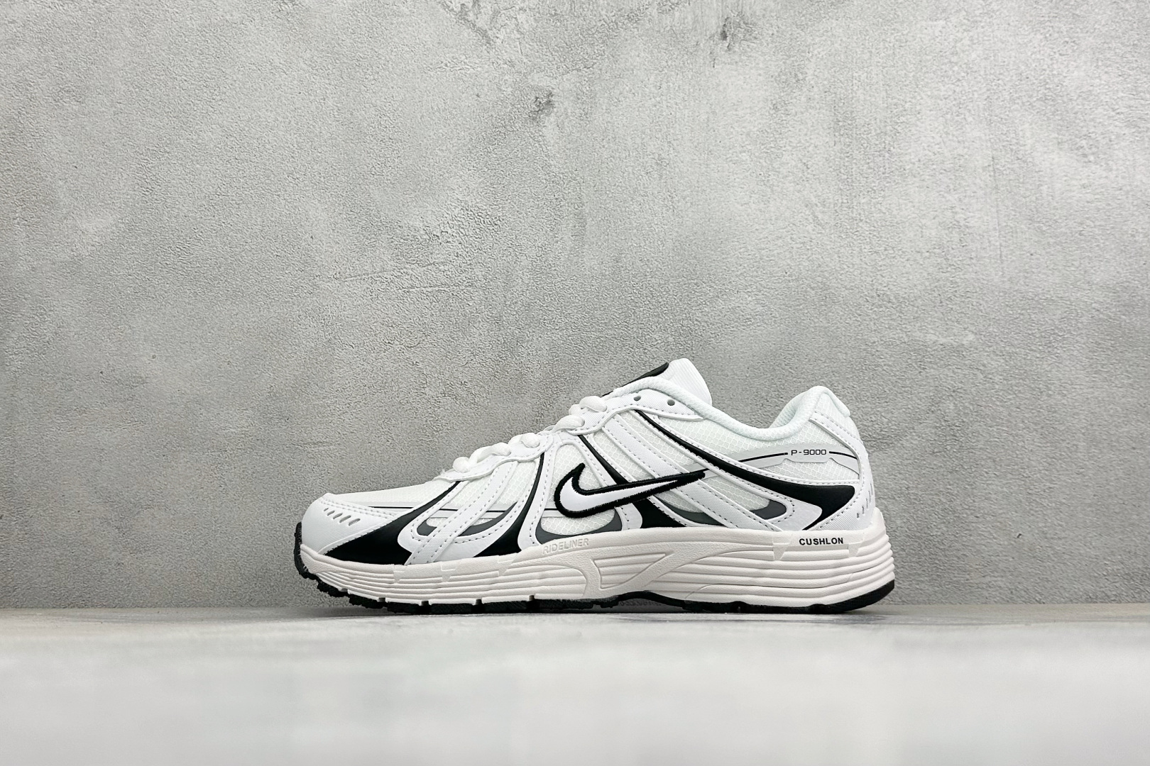 NIKE P-9000 复古休闲 耐克 低帮休闲城市通勤跑步鞋 货号: JA6971-101 尺码: 36-45没半码 