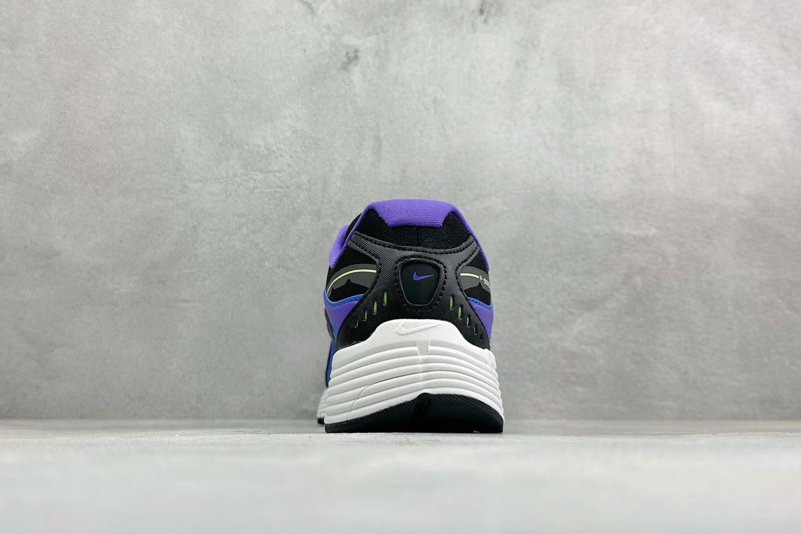 NIKE P-9000 复古休闲 耐克 低帮休闲城市通勤跑步鞋 货号: IZ4751-005 尺码: 36-45没半码 