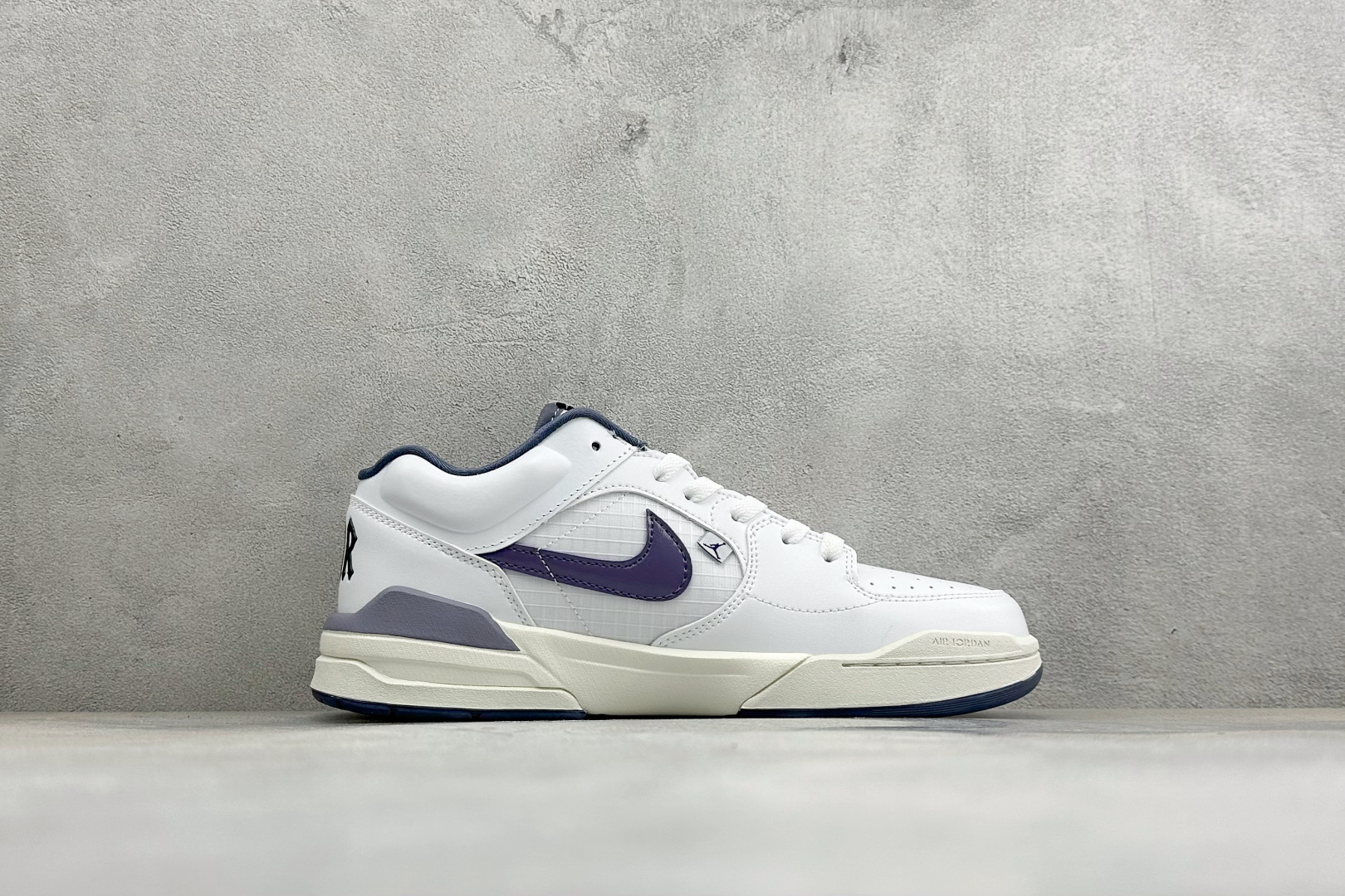 Nike Jordan Stadium 90 系列低帮复古运动篮球鞋 Jordan 又出「合体鞋」！ 原楦原纸板开发版型