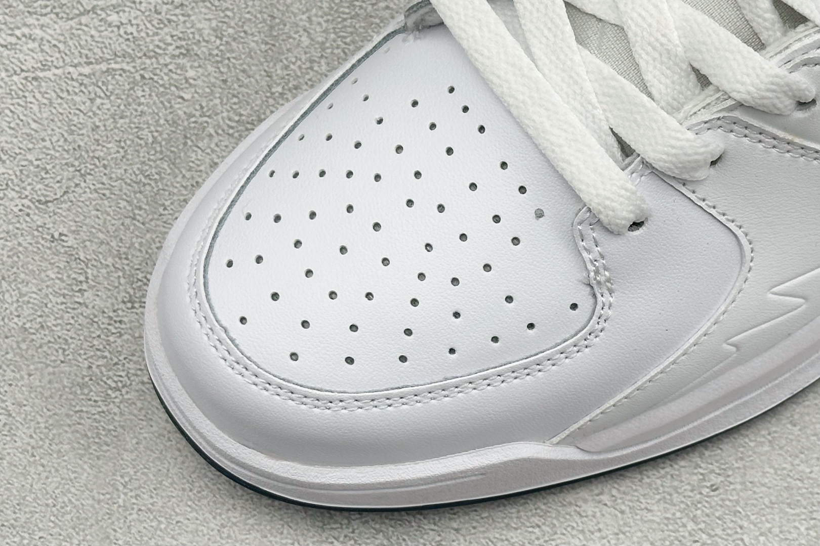 Nike Jordan Stadium 90 系列低帮复古运动篮球鞋 Jordan 又出「合体鞋」！ 原楦原纸板开发版型