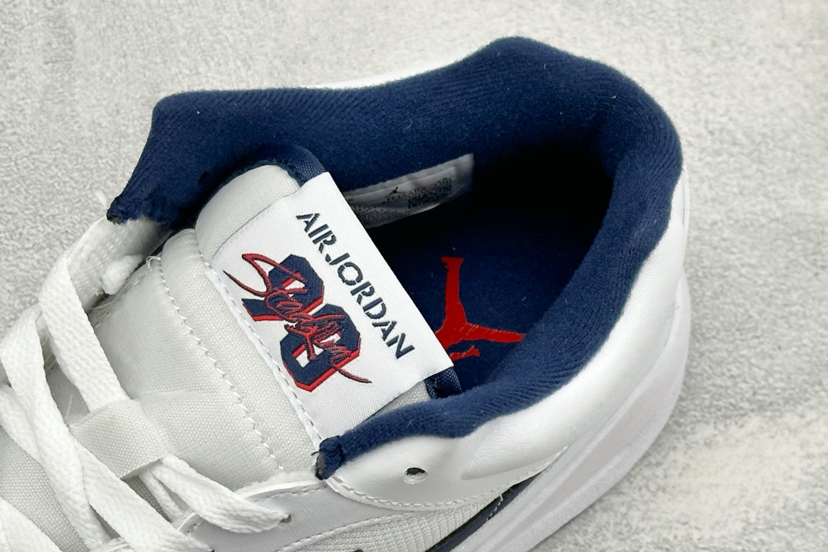 Nike Jordan Stadium 90 系列低帮复古运动篮球鞋 Jordan 又出「合体鞋」！ 原楦原纸板开发版型
