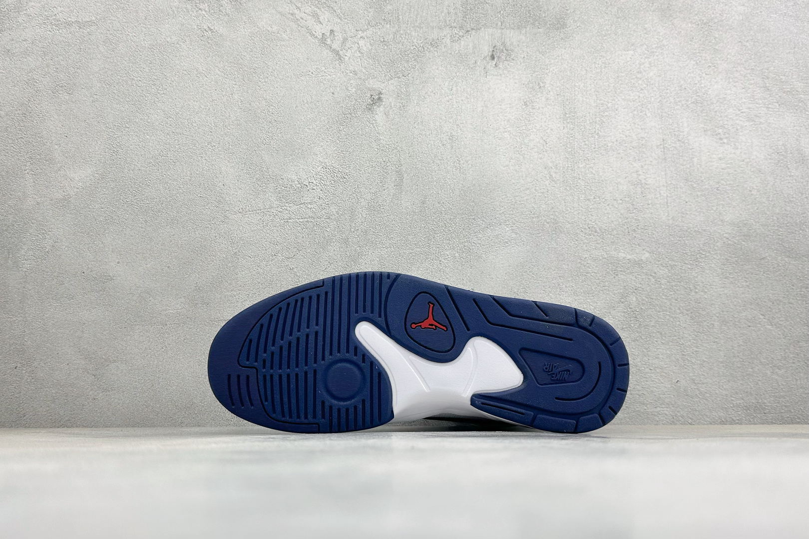 Nike Jordan Stadium 90 系列低帮复古运动篮球鞋 Jordan 又出「合体鞋」！ 原楦原纸板开发版型