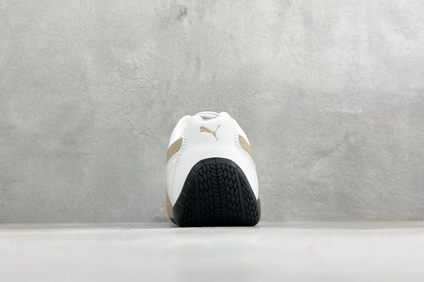 M版Puma Speedcet Etoile Wns 彪马薄底德迅复古运动休闲赛车跑鞋 以趣味十足又前卫复古的设计引领潮