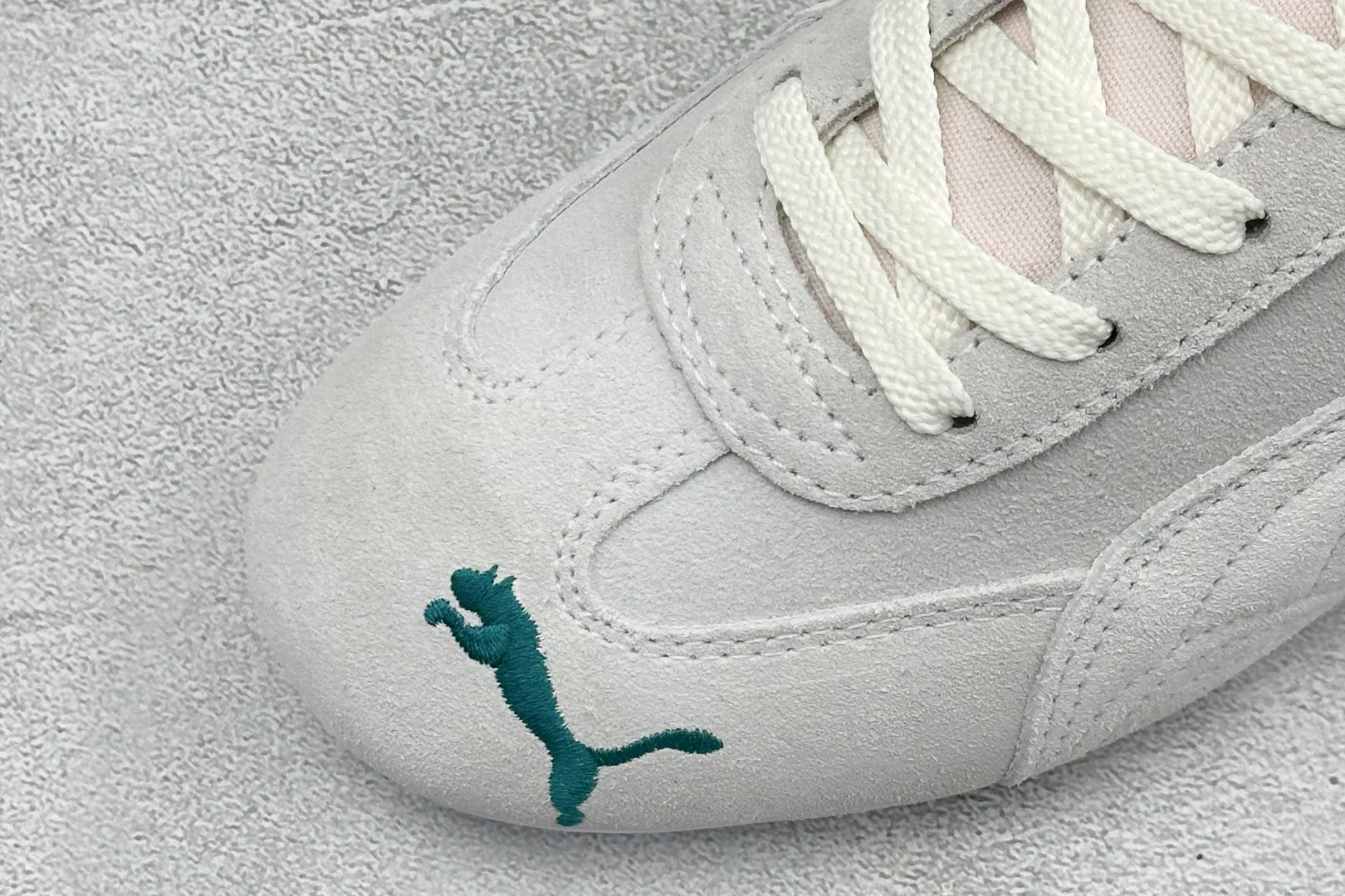 M版Puma Speedcet Etoile Wns 彪马薄底德迅复古运动休闲赛车跑鞋 以趣味十足又前卫复古的设计引领潮