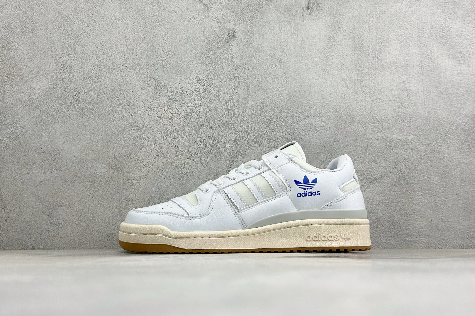 头层福利  Adidas Forum Low CL 84 阿迪达斯 三叶草经典复古低帮运动休闲板鞋 原楦原数据开发 采用