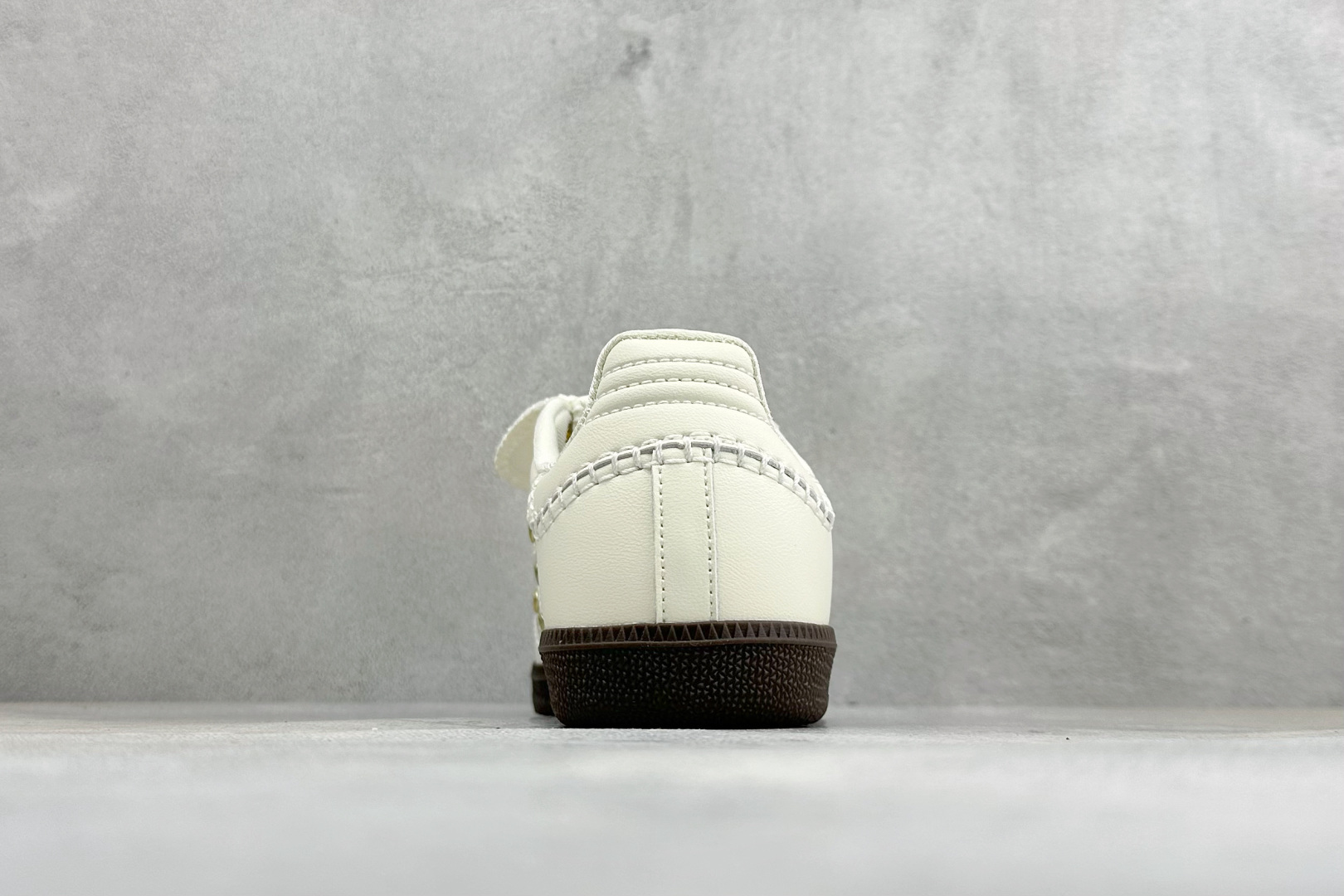 联乘英国设计师品牌Wales Bonner x阿迪达斯 Adidas Originals Samba ClassicSt