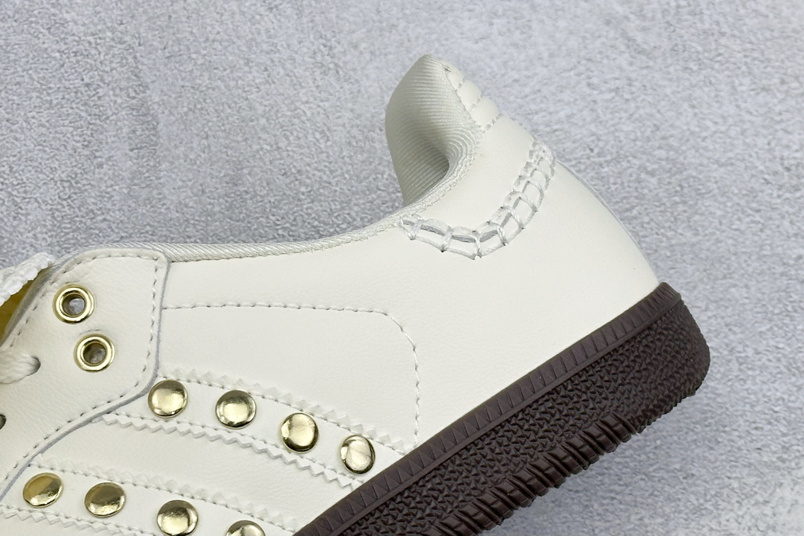 联乘英国设计师品牌Wales Bonner x阿迪达斯 Adidas Originals Samba ClassicSt