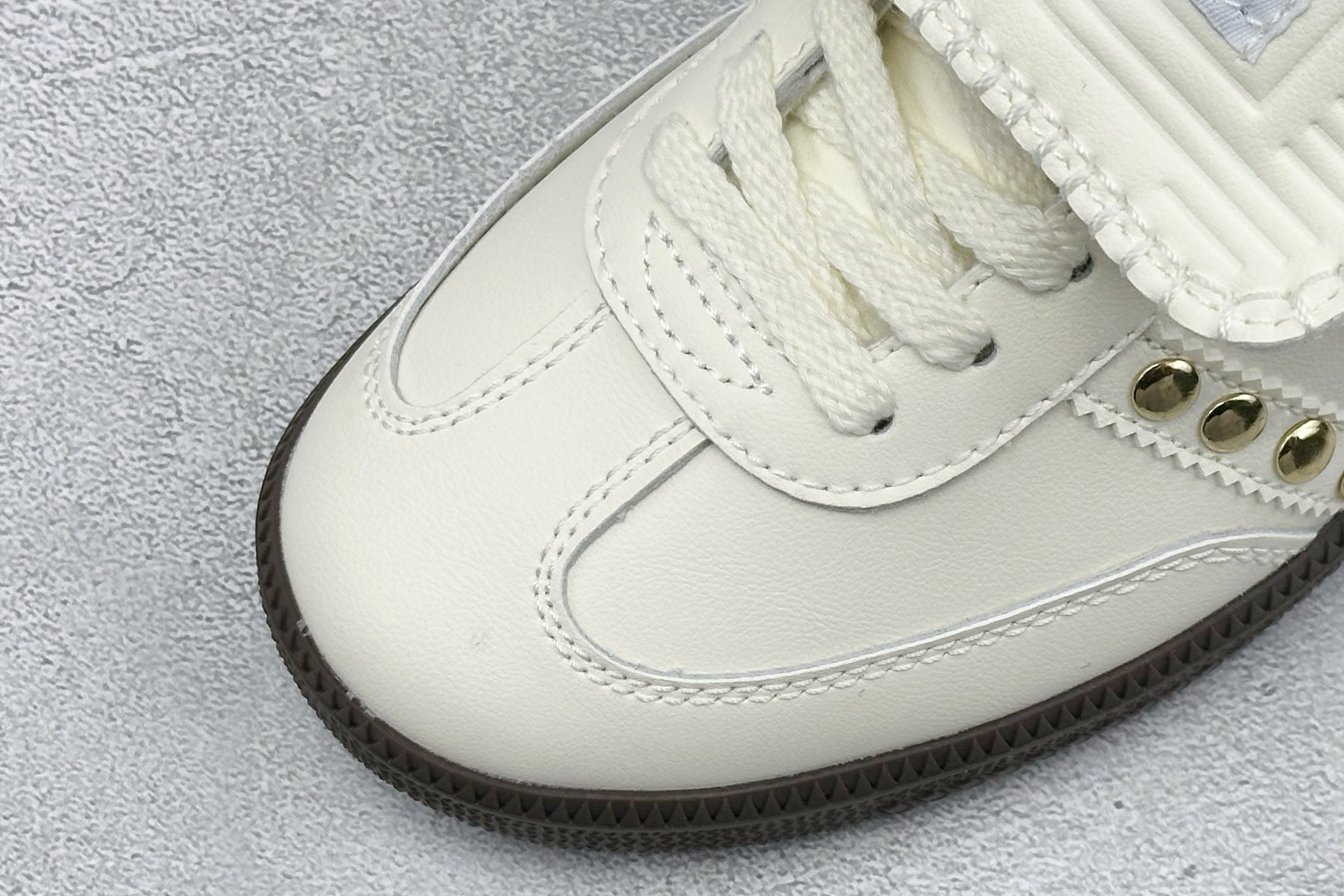 联乘英国设计师品牌Wales Bonner x阿迪达斯 Adidas Originals Samba ClassicSt