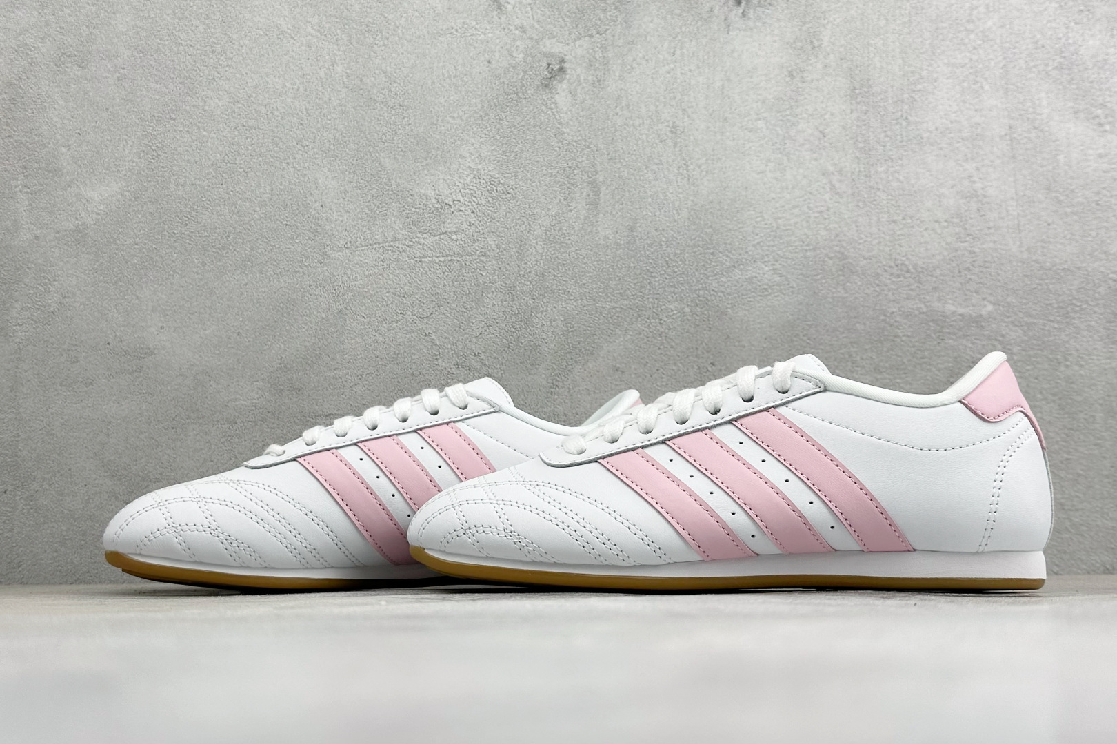 Adidas Originals Taekwondo 阿迪包裏性运动舒适防滑耐磨低帮训练鞋 货号：JS0306 尺码：3