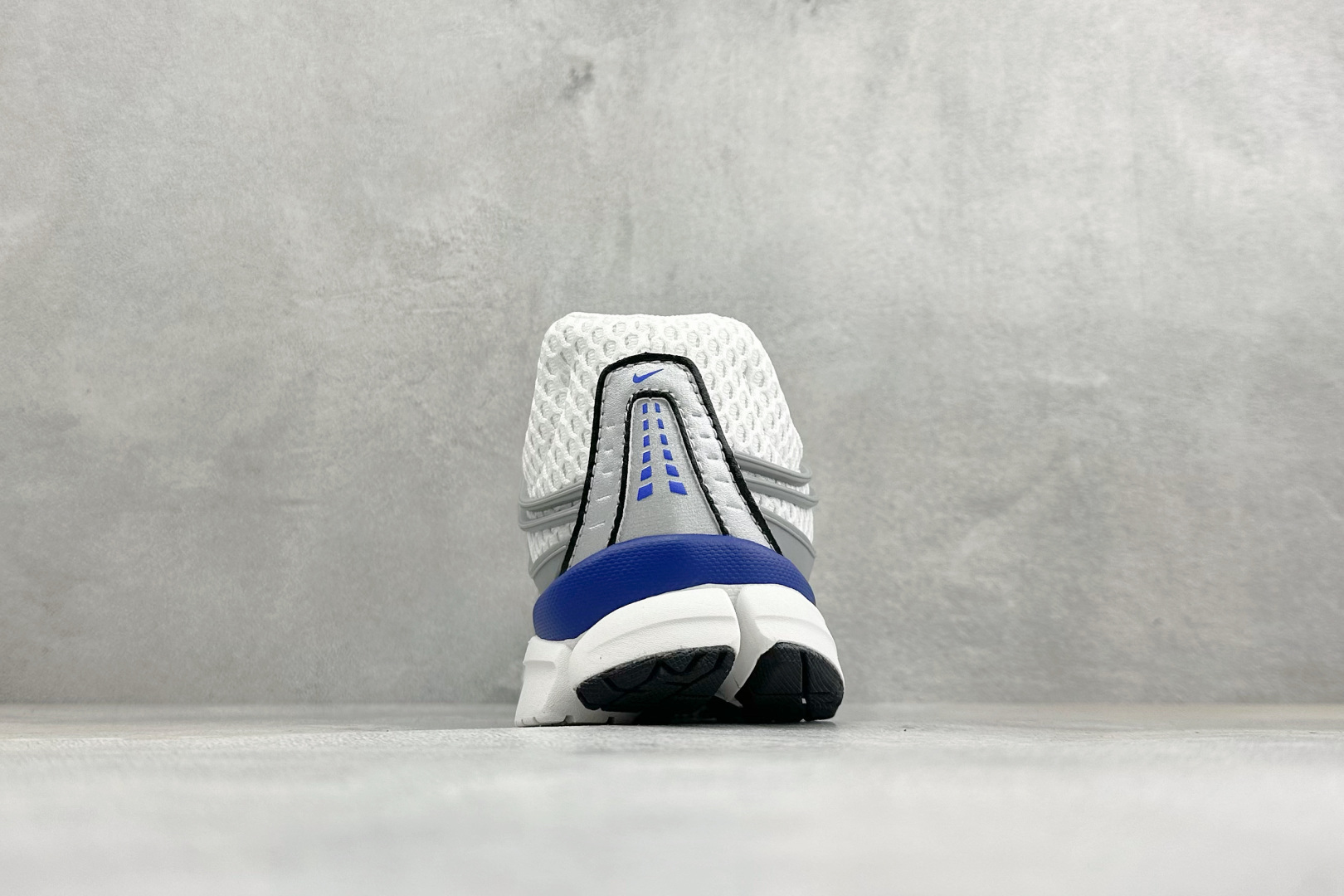 Y版Nike Zoom Skylon 11 舒适柔软透气回弹 复古跑步鞋 网面材质看着很透气 线条的设计很有复古感 分割