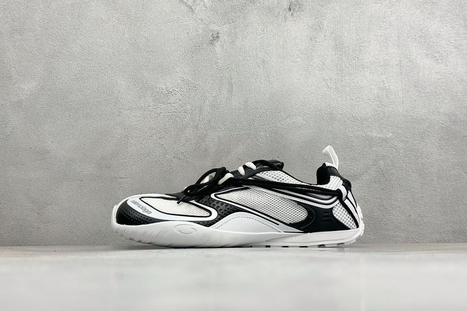 GO版Balenciaga巴黎世家 25代 Radar Gradient Lines 圆头系带logo标志 纯原生产线出