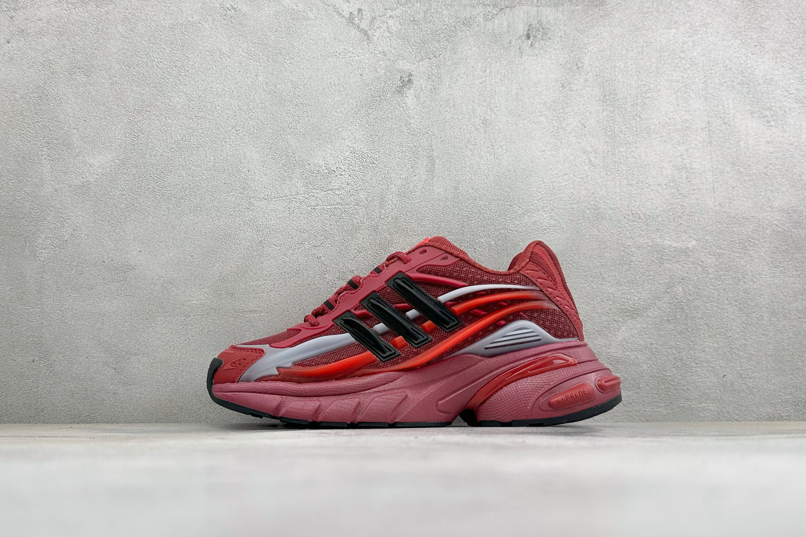 Adidas Originals Adistar Jellyfish 阿迪复古舒适防滑减震运动鞋 货号：KK0633 尺