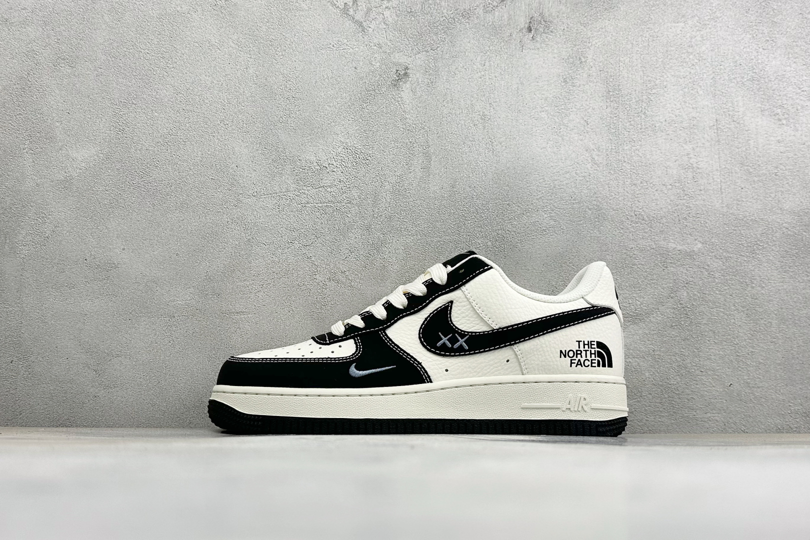 福利特价 Nike Air Force 1'07 Low 联名款 空军一号低帮休闲板鞋 #原楦原纸板 纯正空军版型 内置