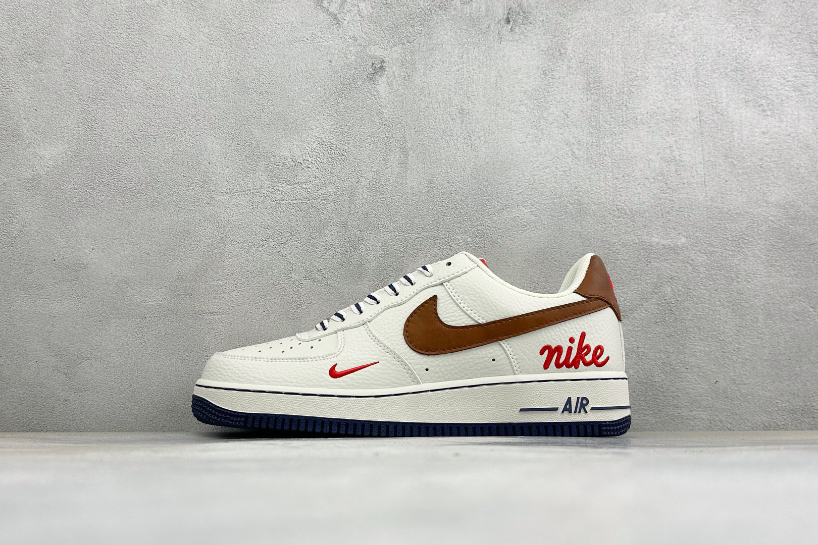福利特价 Nike Air Force 1'07 Low 联名款 空军一号低帮休闲板鞋 #原楦原纸板 纯正空军版型 内置