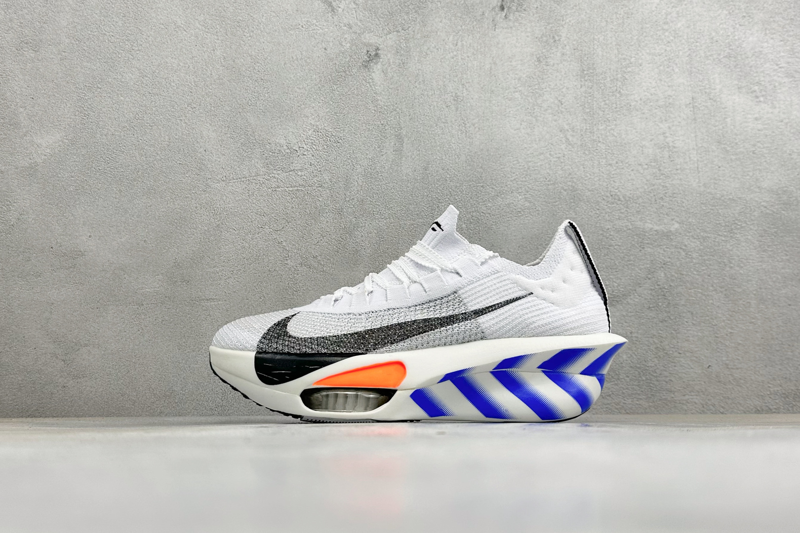 童鞋 Nike ZoomX Vap-orfly NEXT% 3 马拉松系列泡棉超轻缓震运动慢跑 货号：ZD6206-10