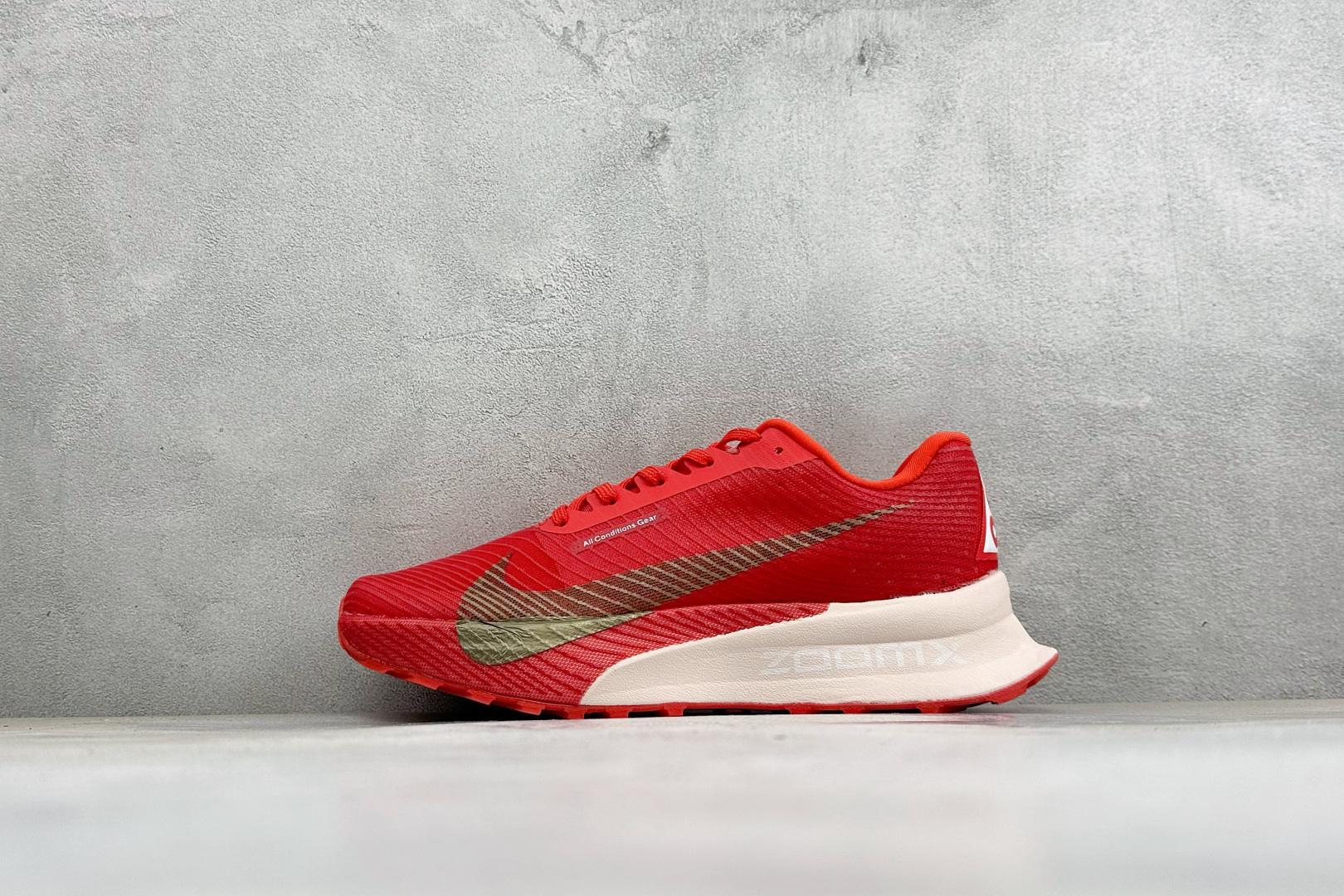 Nike ACG Ultrafly Trail 耐克公路竞速缓震跑步鞋 货号：HF5668-600 尺码：36 36.5