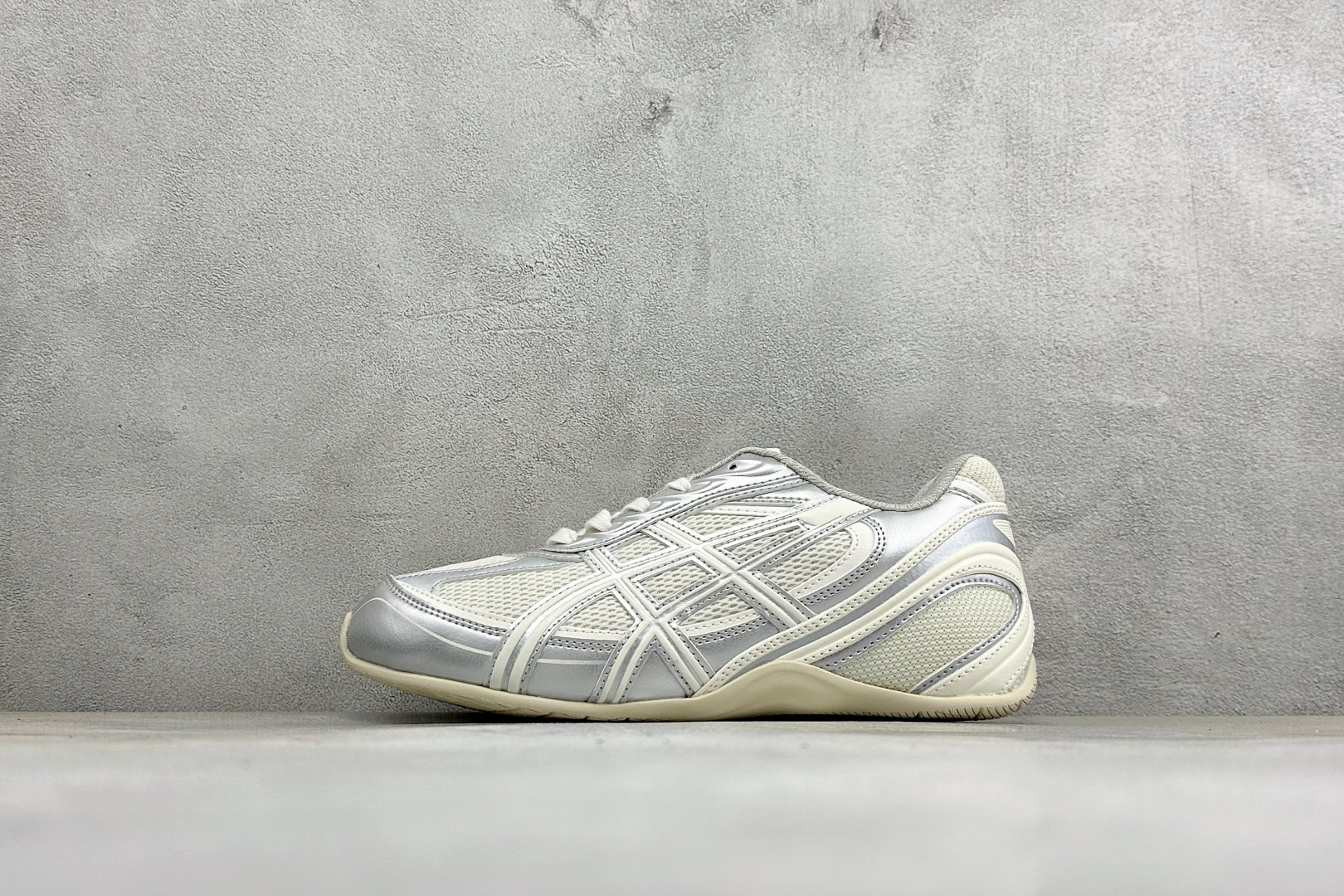 HY版Asics Gel-PHAI Z 城市通勤薄底舒适运动休闲鞋 采用工程弹性双层再生针织密度鞋面材质后跟3D可视GE