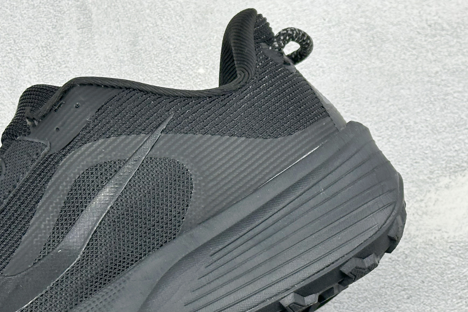 福利特价 NIKE REACTX SPEGASUS TRAIL 6 网面透气跑步鞋 兼顾迅疾外观和稳固脚感后跟覆面和中足