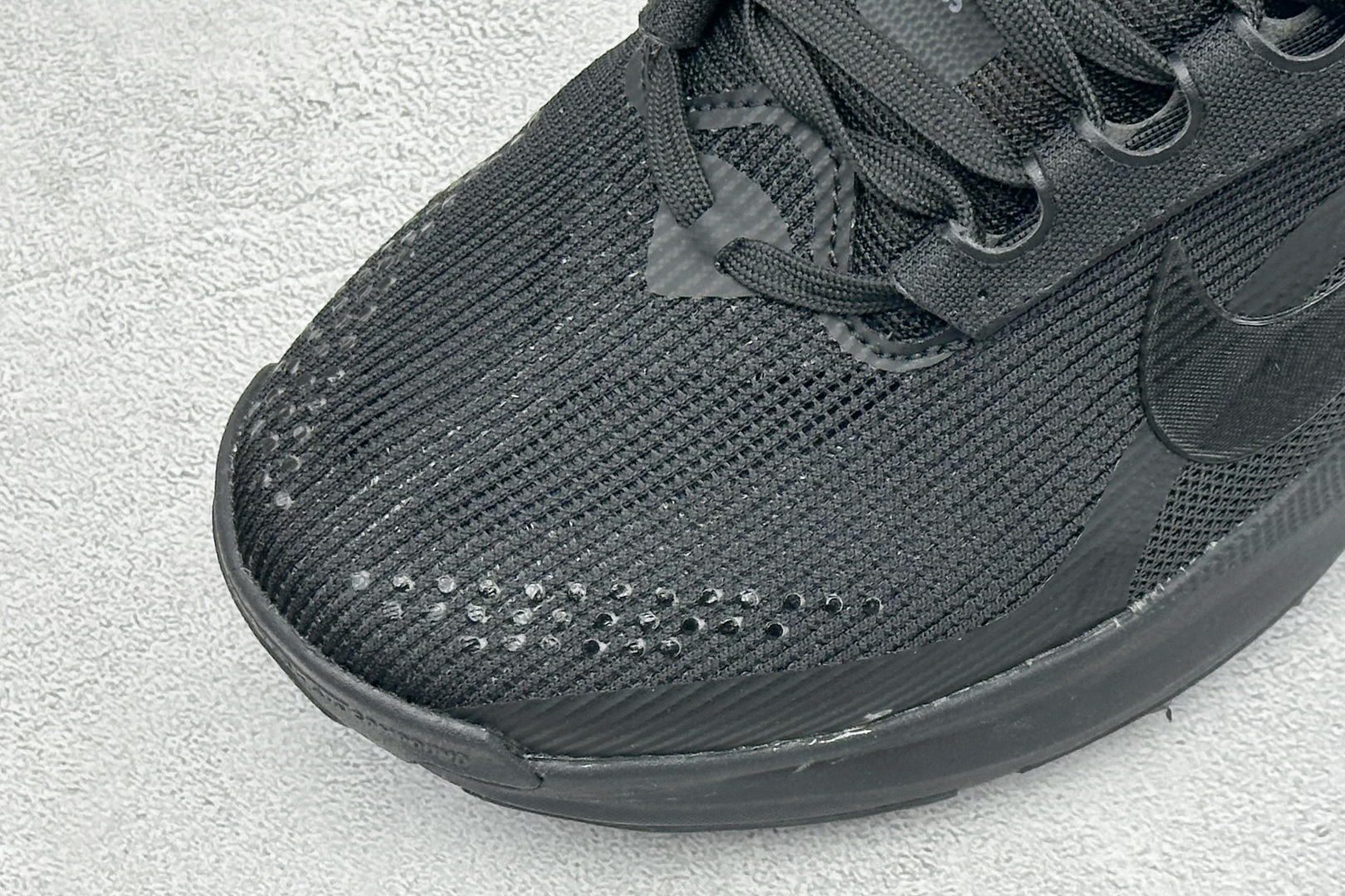 福利特价 NIKE REACTX SPEGASUS TRAIL 6 网面透气跑步鞋 兼顾迅疾外观和稳固脚感后跟覆面和中足