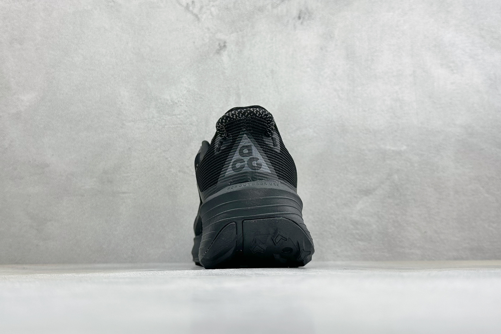 福利特价 NIKE REACTX SPEGASUS TRAIL 6 网面透气跑步鞋 兼顾迅疾外观和稳固脚感后跟覆面和中足