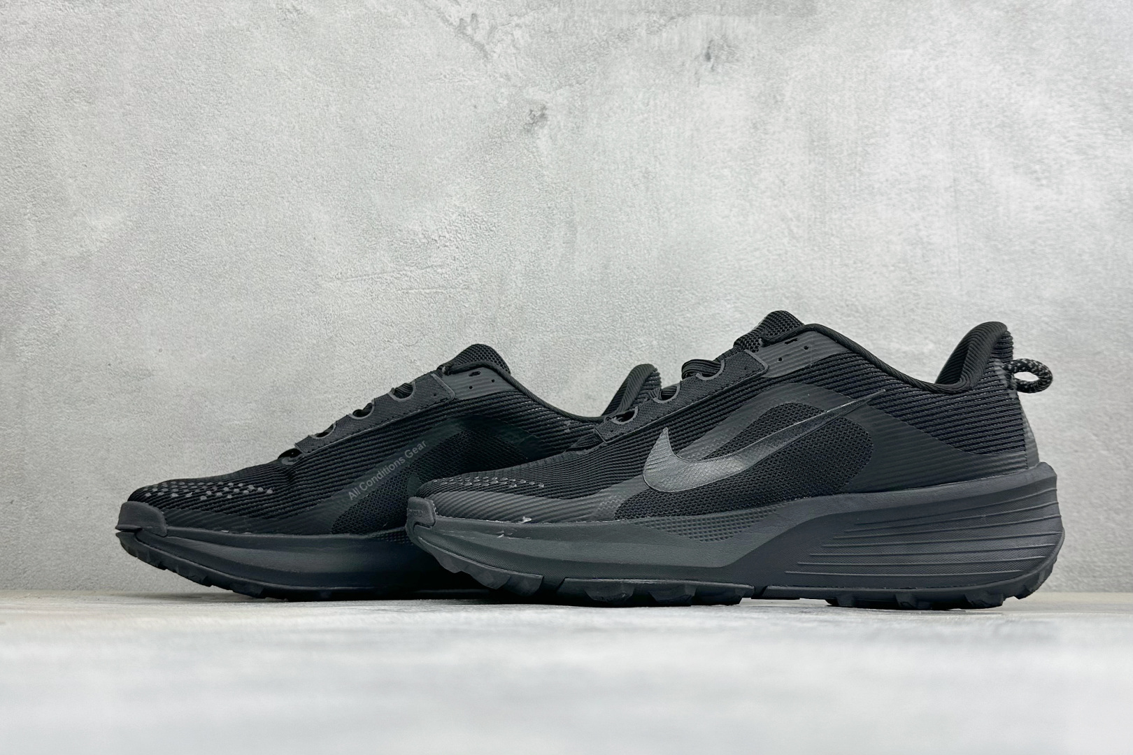 福利特价 NIKE REACTX SPEGASUS TRAIL 6 网面透气跑步鞋 兼顾迅疾外观和稳固脚感后跟覆面和中足