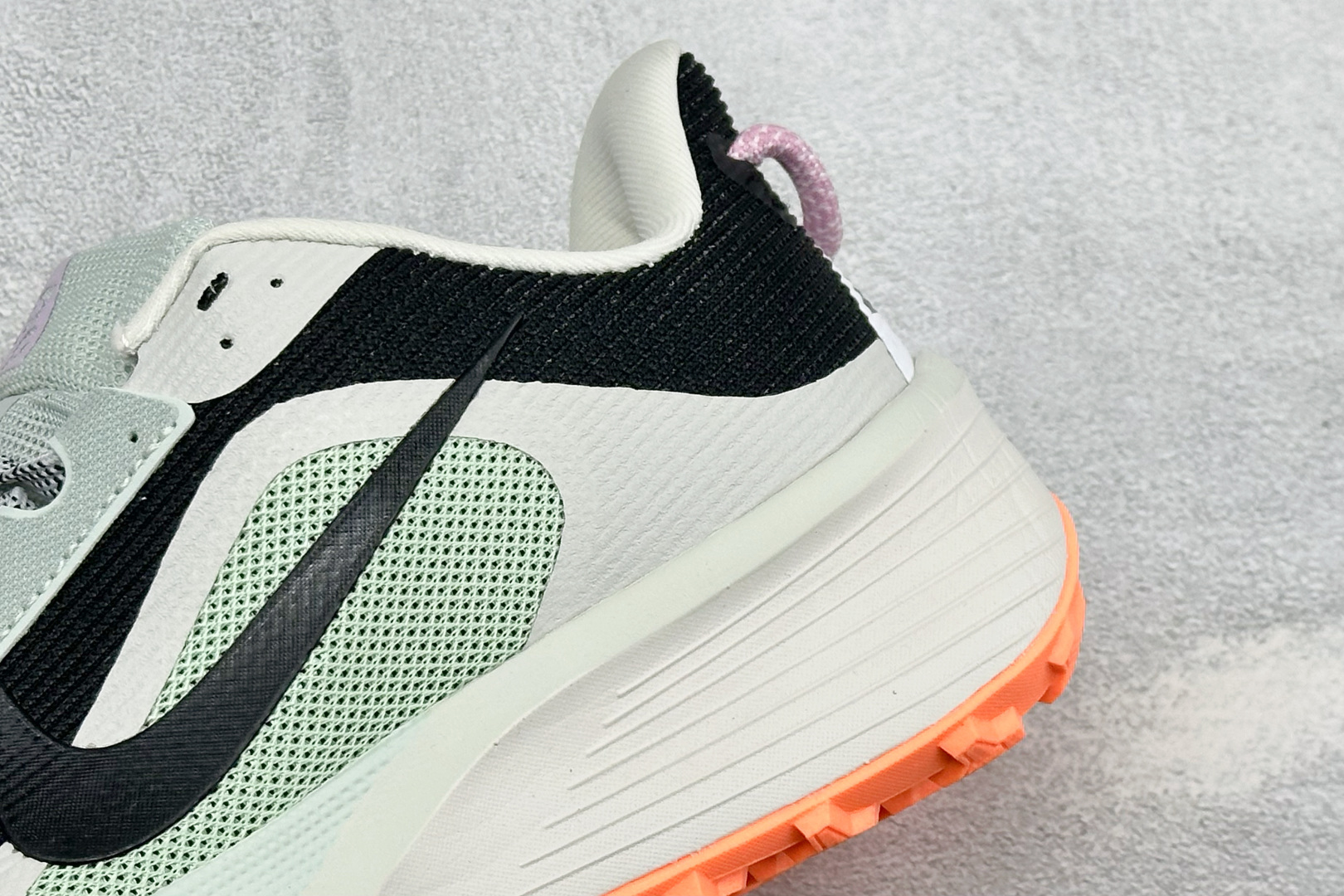 福利特价 NIKE REACTX SPEGASUS TRAIL 6 网面透气跑步鞋 兼顾迅疾外观和稳固脚感后跟覆面和中足