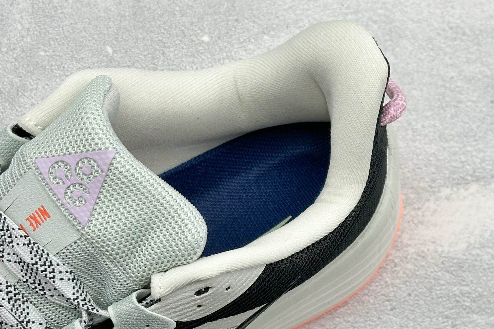 福利特价 NIKE REACTX SPEGASUS TRAIL 6 网面透气跑步鞋 兼顾迅疾外观和稳固脚感后跟覆面和中足