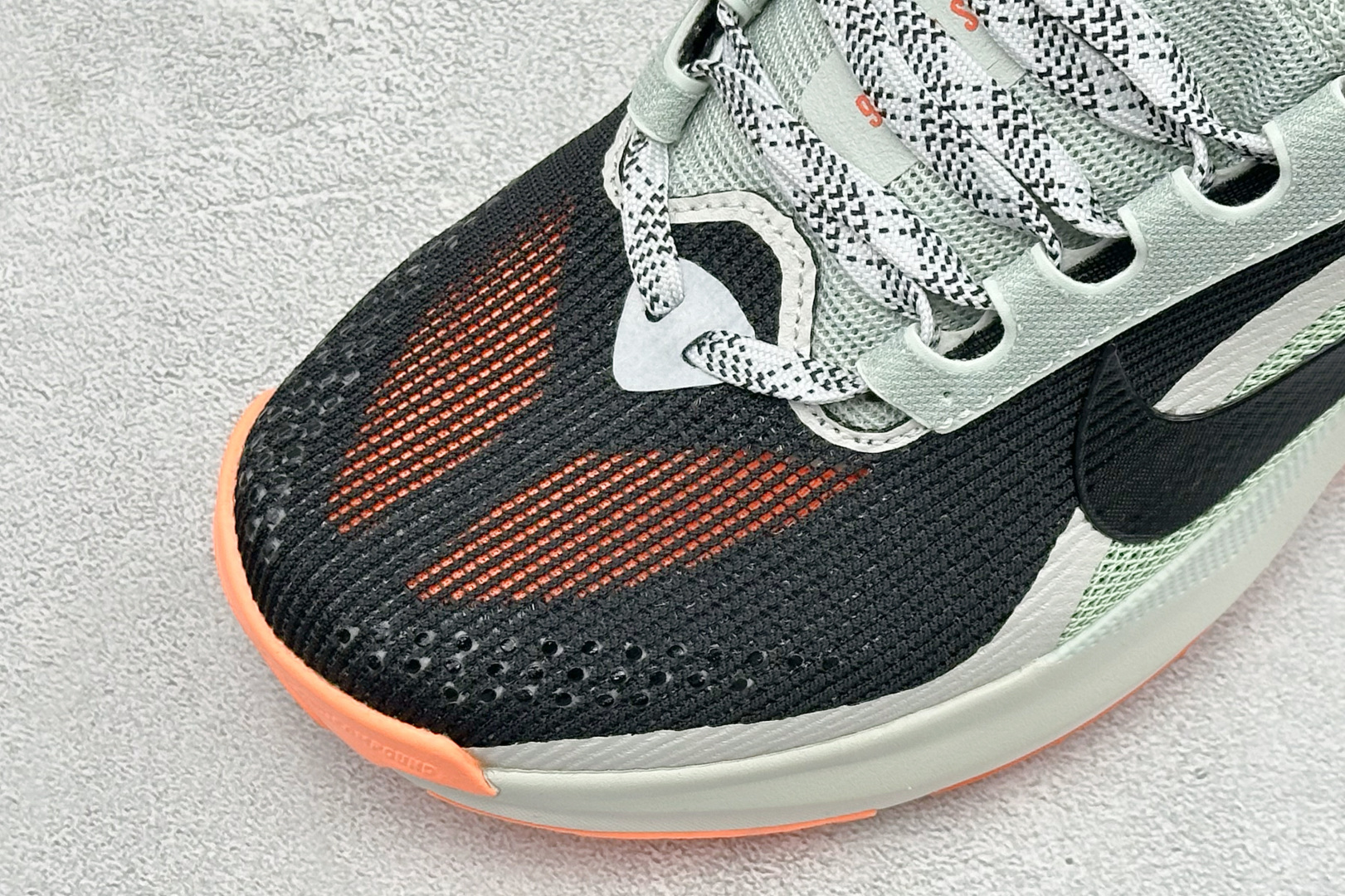 福利特价 NIKE REACTX SPEGASUS TRAIL 6 网面透气跑步鞋 兼顾迅疾外观和稳固脚感后跟覆面和中足