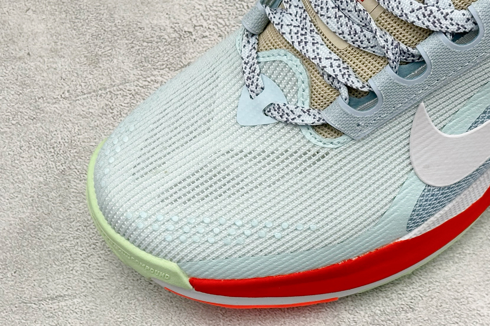 福利特价 NIKE REACTX SPEGASUS TRAIL 6 网面透气跑步鞋 兼顾迅疾外观和稳固脚感后跟覆面和中足