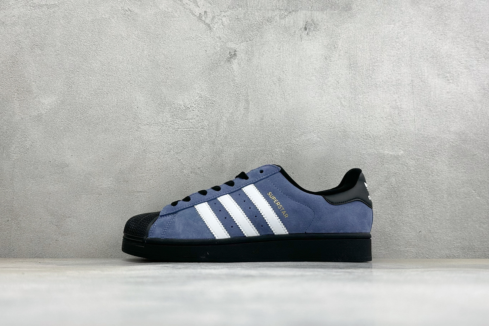 Adidas Originals Superstar II 贝壳头休闲板鞋 货号：KJ4613 尺码：35 36 36.