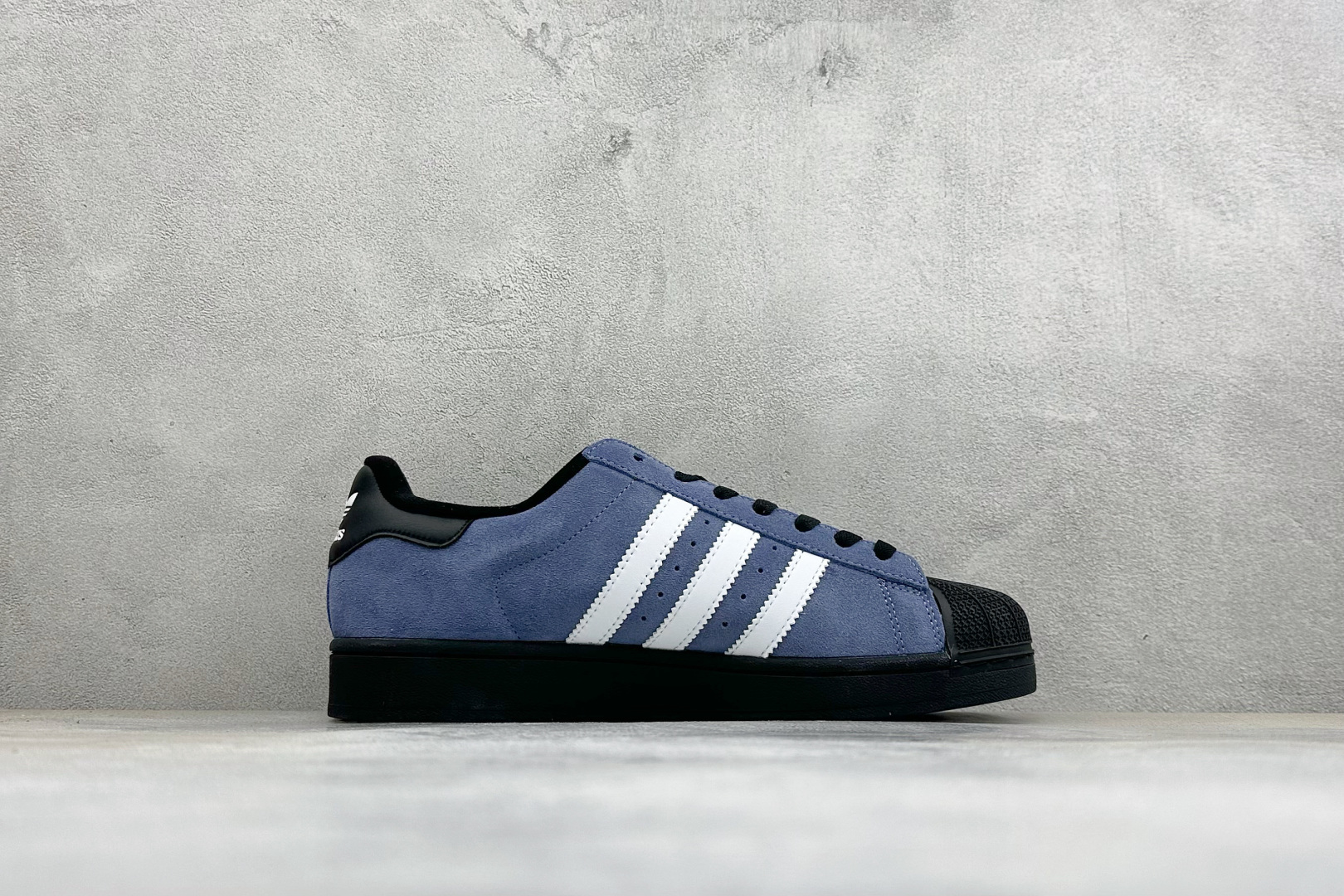 Adidas Originals Superstar II 贝壳头休闲板鞋 货号：KJ4613 尺码：35 36 36.