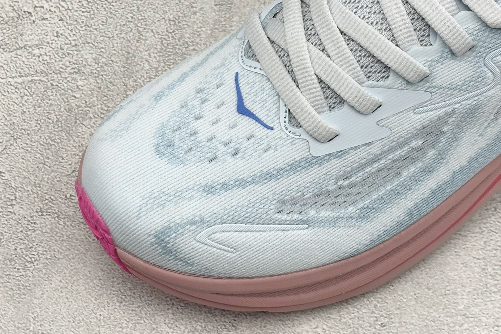 GS版HOKA M CLIFTON 10 轻量低帮户外越野跑鞋 户外山脉越野轻量运动跑鞋 鞋面用轻的无缝架构 鞋带用了弹