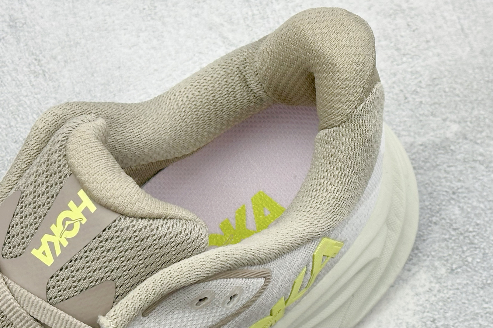 GS版HOKA M CLIFTON 10 轻量低帮户外越野跑鞋 户外山脉越野轻量运动跑鞋 鞋面用轻的无缝架构 鞋带用了弹 GS版HOKA M CLIFTON 10 轻量低帮户外越野跑鞋 户外山脉越野轻量运动跑鞋 鞋面用轻的无缝架构 鞋带用了弹