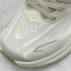 GS版HOKA M CLIFTON 10 轻量低帮户外越野跑鞋 户外山脉越野轻量运动跑鞋 鞋面用轻的无缝架构 鞋带用了弹 GS版HOKA M CLIFTON 10 轻量低帮户外越野跑鞋 户外山脉越野轻量运动跑鞋 鞋面用轻的无缝架构 鞋带用了弹