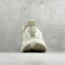 GS版HOKA M CLIFTON 10 轻量低帮户外越野跑鞋 户外山脉越野轻量运动跑鞋 鞋面用轻的无缝架构 鞋带用了弹 GS版HOKA M CLIFTON 10 轻量低帮户外越野跑鞋 户外山脉越野轻量运动跑鞋 鞋面用轻的无缝架构 鞋带用了弹