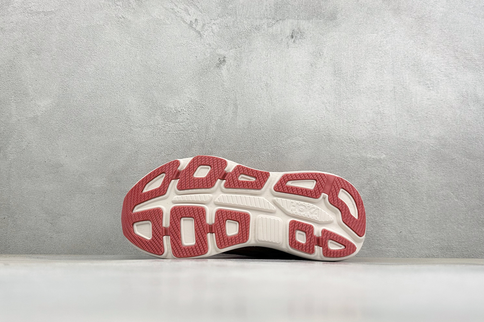 GS版HOKA M CLIFTON 10 轻量低帮户外越野跑鞋 户外山脉越野轻量运动跑鞋 鞋面用轻的无缝架构 鞋带用了弹