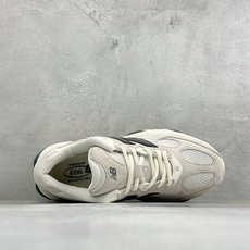 TG版New Balance 983系列 新百伦 复古休闲运动慢跑鞋 货号: U983VR Size: 36 37 37 TG版New Balance 983系列 新百伦 复古休闲运动慢跑鞋 货号: U983VR Size: 36 37 37