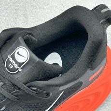 XM版Nike Vomero 19 舒适减震防滑 低帮跑步鞋 全掌ReactX泡绵中底 前掌和后跟还配备了Air Zoo XM版Nike Vomero 19 舒适减震防滑 低帮跑步鞋 全掌ReactX泡绵中底 前掌和后跟还配备了Air Zoo